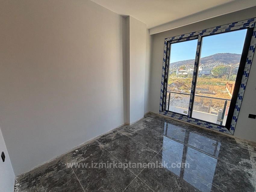 2+1 Triplex Summer Villa In İzmir Seferihisar Cumhuriyet