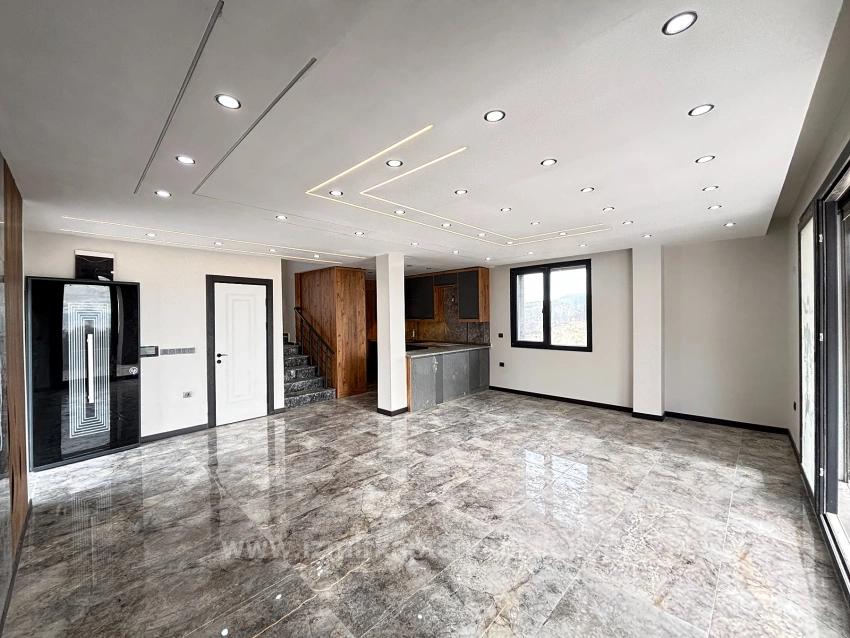 Ultra Luxury 4+1 Triplex Villa With Detached Large Garden In İzmir Seferihisar Doğanbey