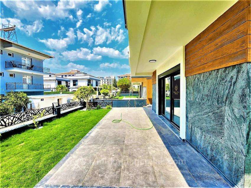 Ultra Luxury 3+1 Villa With Large Garden For Sale In Izmir Seferihisar Camikebir