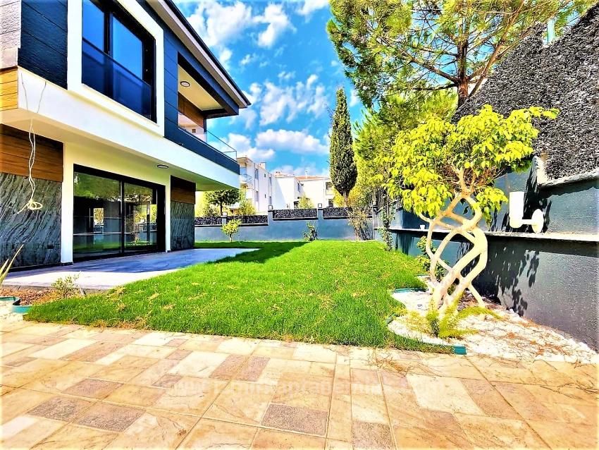 Ultra Luxury 3+1 Villa With Large Garden For Sale In Izmir Seferihisar Camikebir