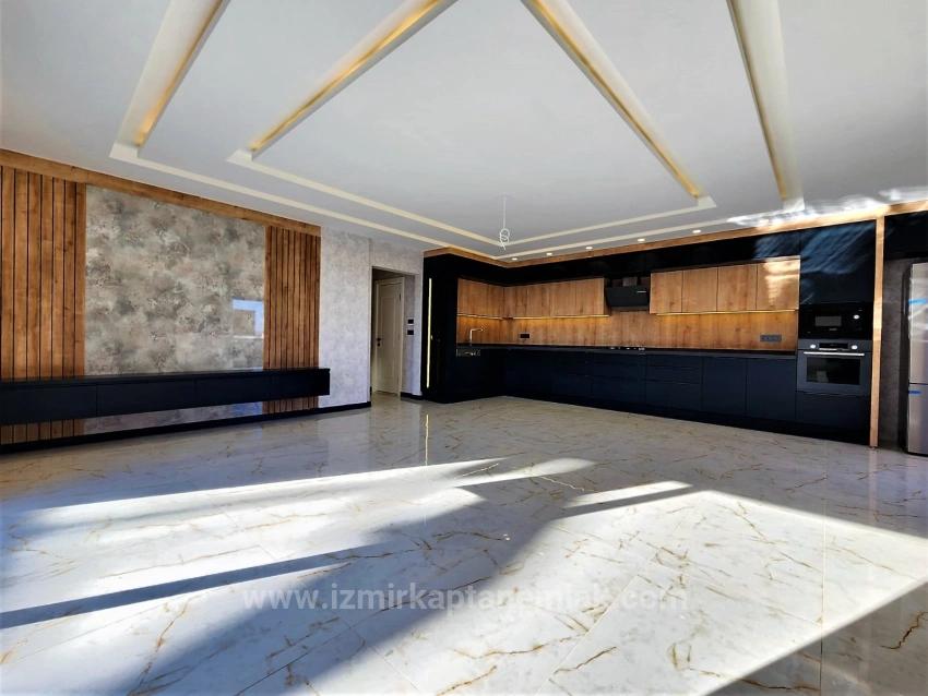 Ultra Luxury 3+1 Villa With Large Garden For Sale In Izmir Seferihisar Camikebir