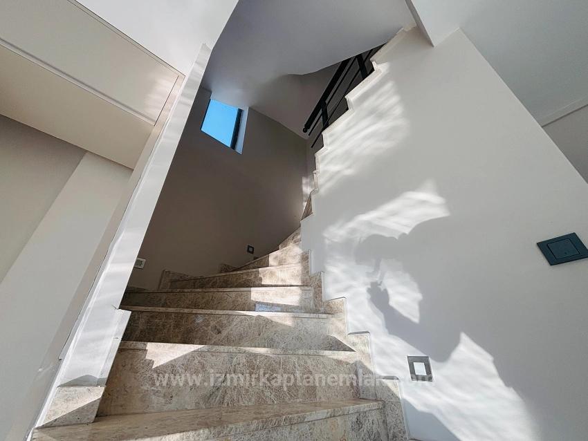 3+1 Triplex Villa With Separate Title Deed, Right On The Seafront In Atatürk Neighborhood, Seferihisar, İzmir