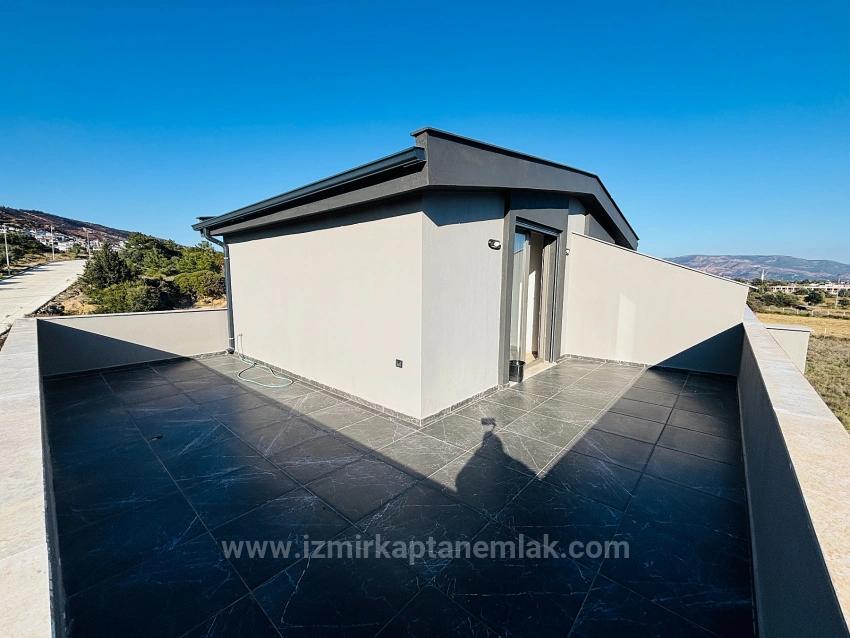 3+1 Triplex Villa With Separate Title Deed, Right On The Seafront In Atatürk Neighborhood, Seferihisar, İzmir