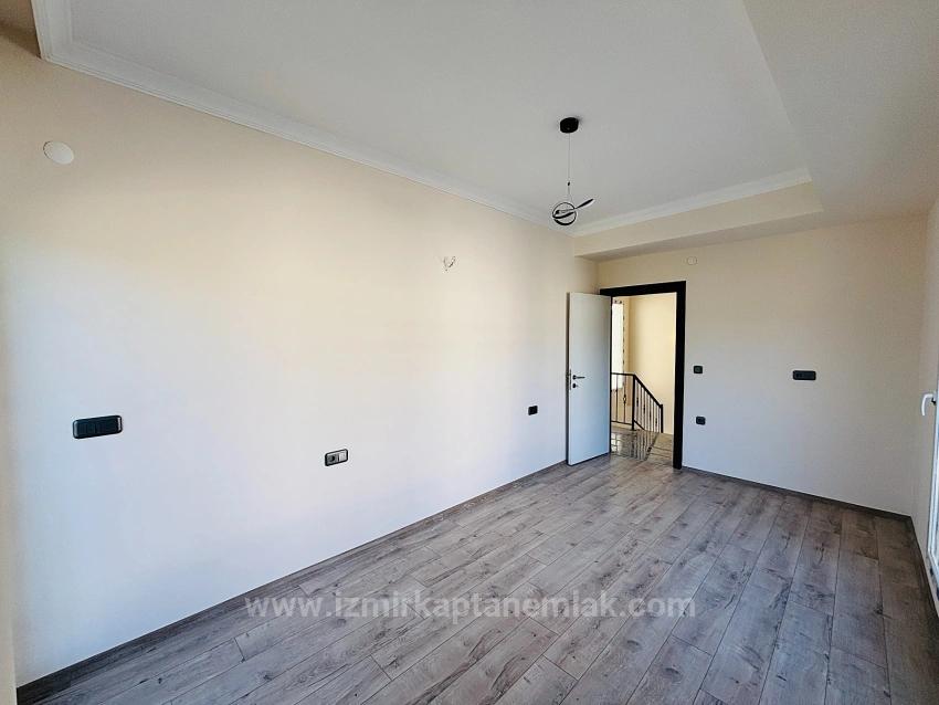 3+1 Duplex Villa In A Gated Community In Kavakdere Neighborhood, Seferihisar, Izmir