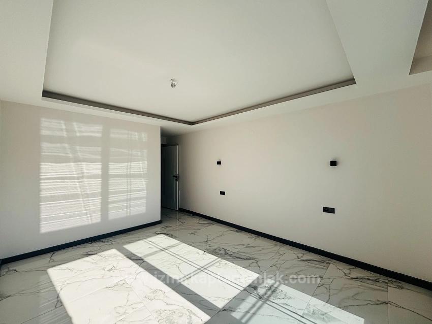 Single Detached Duplex Villa With Pool In Düzce Neighborhood, Seferihisar, İzmir