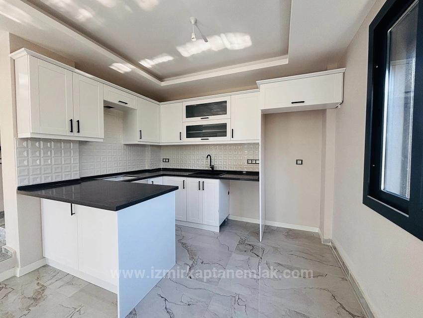 3+1 Detached Duplex Villa With En-Suite Bathroom In Payamlı Neighborhood, Seferihisar, Izmir