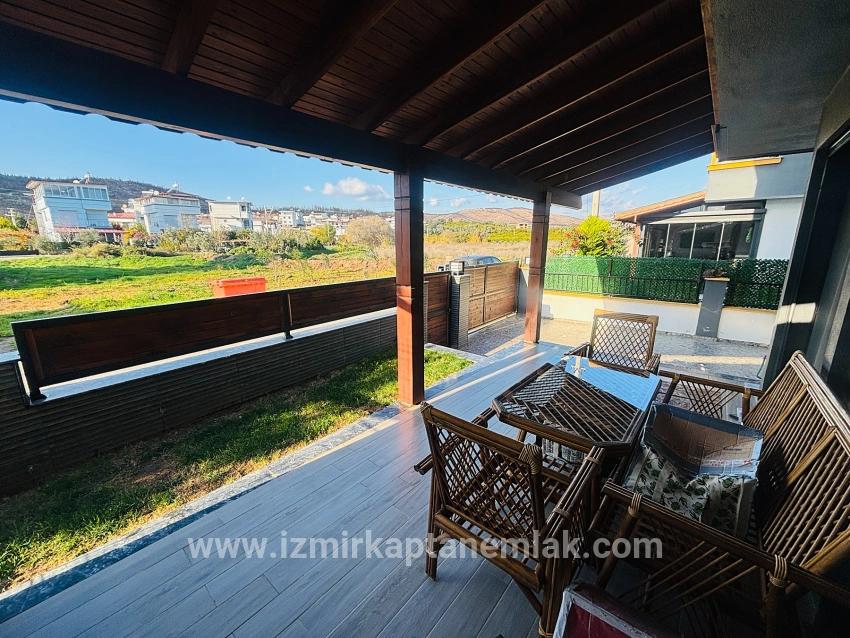3+1 Bedroom Summerhouse For sale in Cumhuriyet Nbh. Seferihisar Doğanbey - 165 m²
