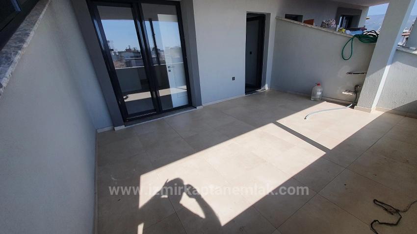 Spacious 3+1 Villa For Sale In Seferihisar Doğanbey Payamlı