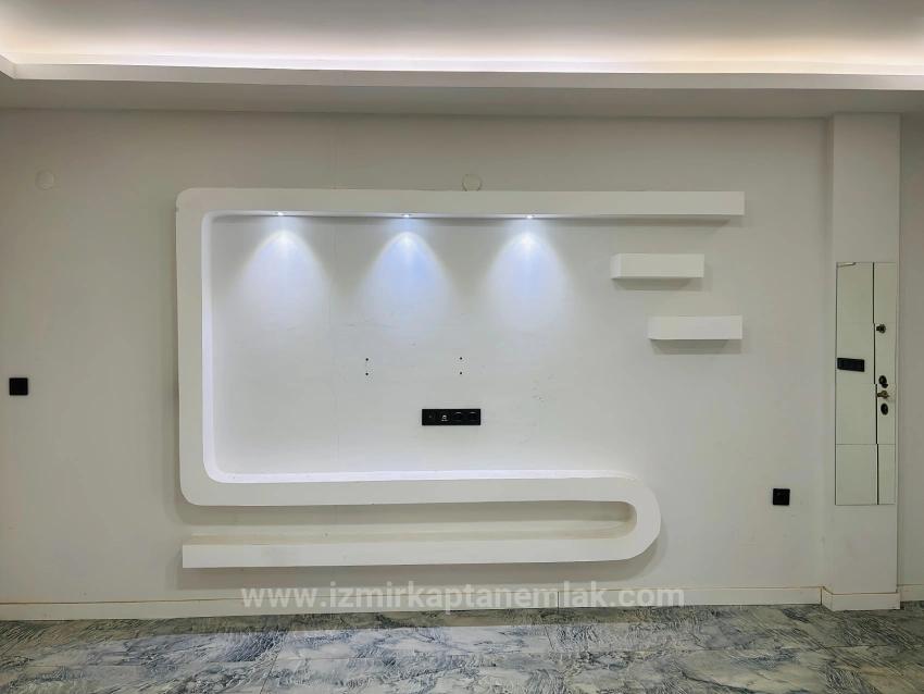 Spacious 3+1 Villa For Sale In Seferihisar Doğanbey Payamlı