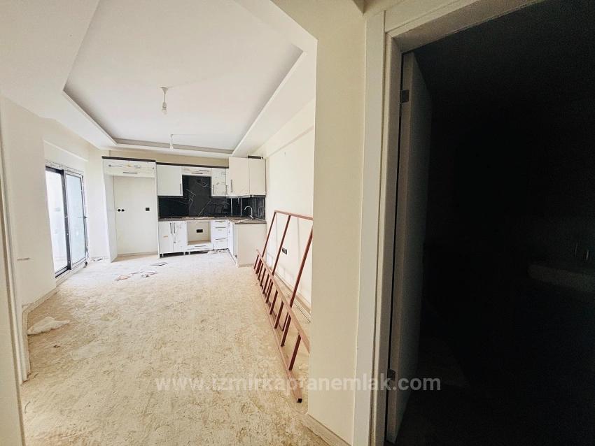 1+1 Apartment In Turabiye Neighborhood, Seferihisar, Izmir