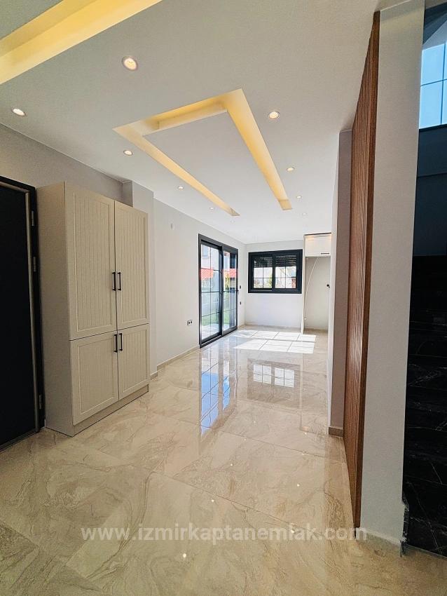 Ultra Luxury 3+1 Summer House With Smart Home System, 50M From The Sea In Ürkmez, Seferihisar, İzmir