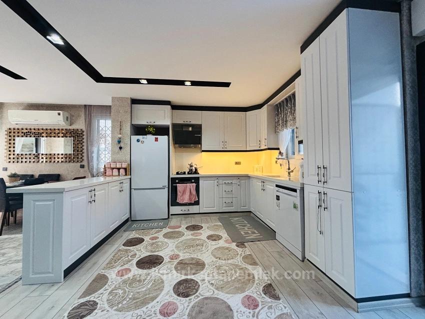 3+1 Villa With Pool For Sale In Izmir Seferihisar Cumhuriyet District