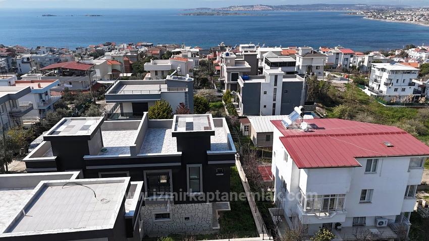Sea View, Natural Gas Heated, 3+1 Semi-Detached Summer Villa In Akarca, Seferihisar, Izmir