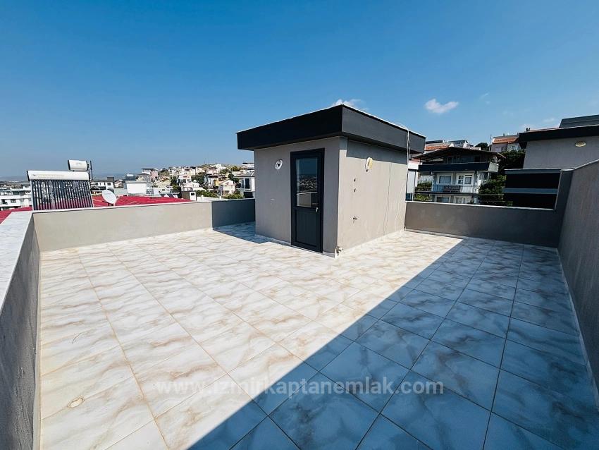 Sea View, Natural Gas Heated, 3+1 Semi-Detached Summer Villa In Akarca, Seferihisar, Izmir