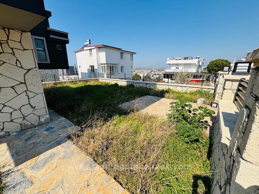 Sea View, Natural Gas Heated, 3+1 Detached Summer House In Akarca Neighborhood, Seferihisar, Izmir.