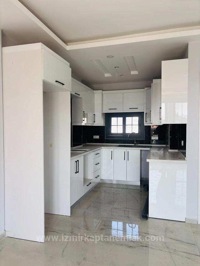 Sea View, Natural Gas Heated, 3+1 Detached Summer House In Akarca Neighborhood, Seferihisar, Izmir.