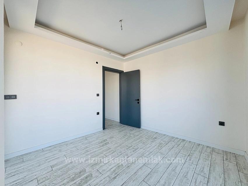 Renovated 1+1 Flat For Sale In İzmir Seferihisar Payamlı District Deniz Street