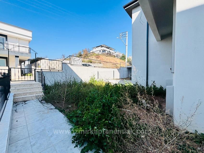 2+1 Bedroom Summerhouse For sale in Payamlı Nbh. Seferihisar Doğanbey - 85 m²