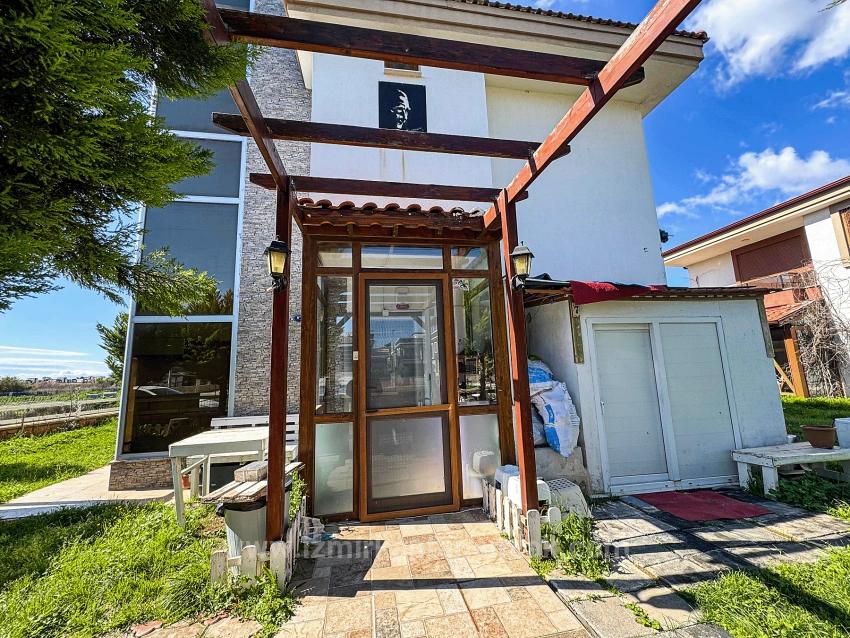 3+1 Villa For Sale In A Gated Community With A Swimming Pool In Cumhuriyet Neighborhood, Seferihisar, Izmir.