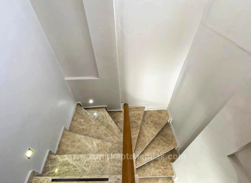 3+1 Villa For Sale In A Gated Community With A Swimming Pool In Cumhuriyet Neighborhood, Seferihisar, Izmir.