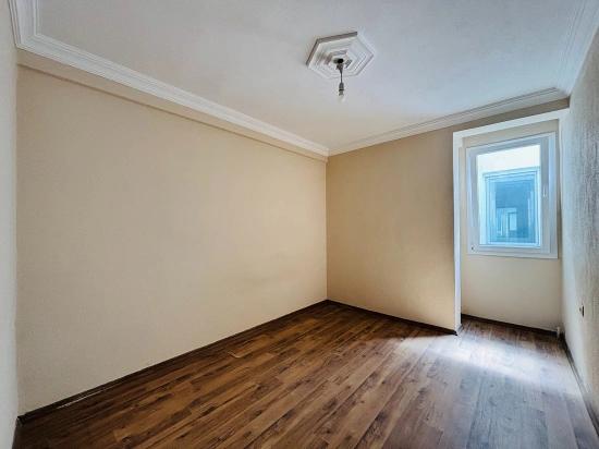 2+1 Apartment With Closed Kitchen, Rear Facing, Mountain View, In The Town Center Of Bengiler, Seferihisar, Izmir