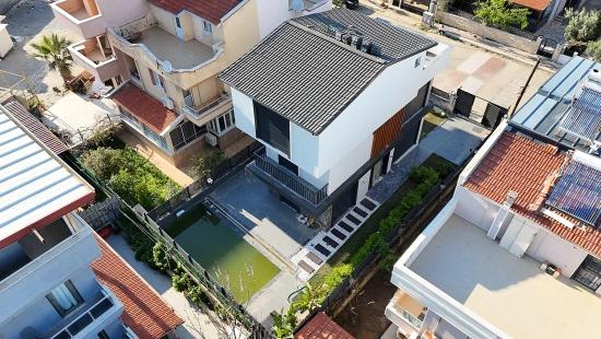 3+1 Detached House With Smart Home System And Pool, 100M From The Sea In Gümüldür Neighborhood, Menderes, İzmir.