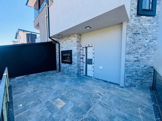 3+1 Detached Villa With Pool For Sale In Cumhuriyet Neighborhood, Seferihisar, Izmir