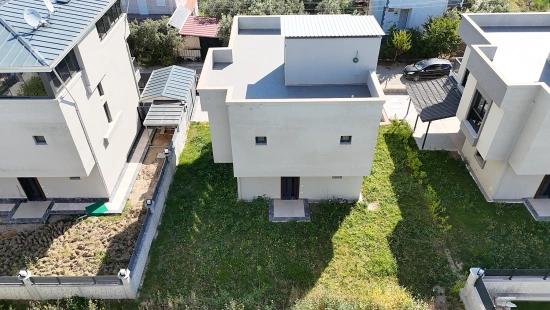 3+1 Detached Villa With Pool For Sale In Cumhuriyet Neighborhood, Seferihisar, Izmir
