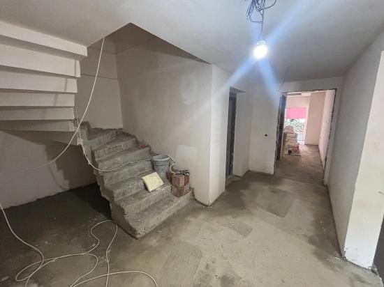 1+1 Middle Floor Flat In A Great Location In Hıdırlık, Seferihisar, Izmir