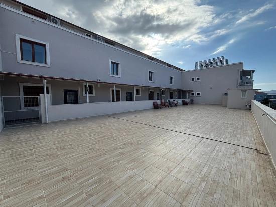 2+1 Apartment With Sea View In Seferihisar Mersinalan