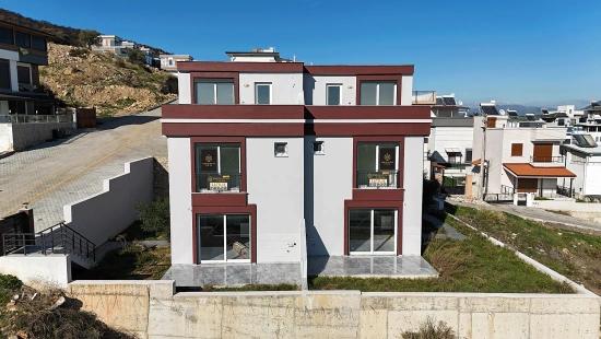 3+1 Villa For Sale With Sea View And Garden In Doğanbey Atatürk Neighborhood