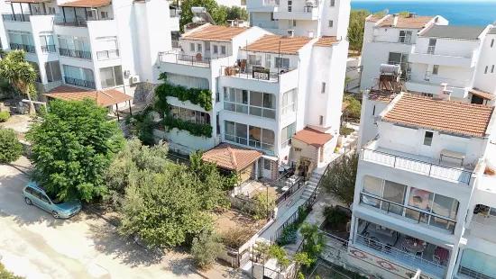 İzmir Seferihisar Tepecik Sunny City Site In full sea view 4+2 for sale villa