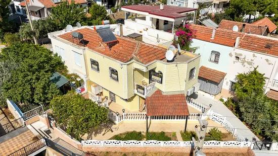 İzmir Seferihisar In Mersin Area Neighbourhood Very Close to the Sea 3+1 Villa for Sale