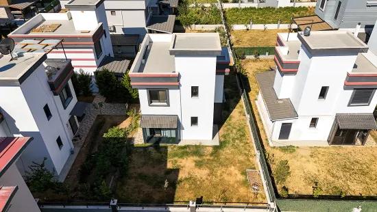 İzmir Seferihisar In Cumhuriyet Neighbourhood Shared Entrance 3+1 For Sale Detached Villa