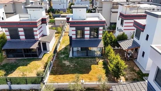 İzmir Seferihisar In Cumhuriyet Neighbourhood Shared Entrance 3+1 For Sale Detached Villa