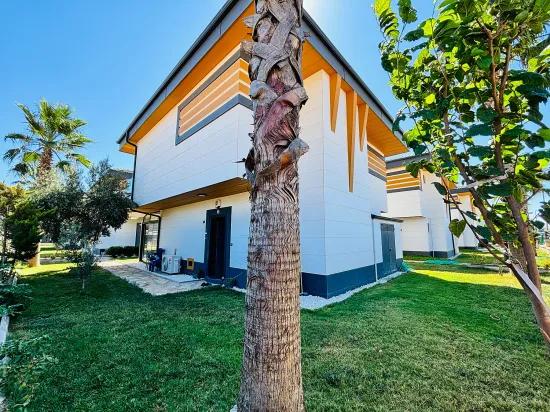 3+1 for sale summer house Inside a pool site In İzmir Seferihisar Cumhuriyet Neighbourhood