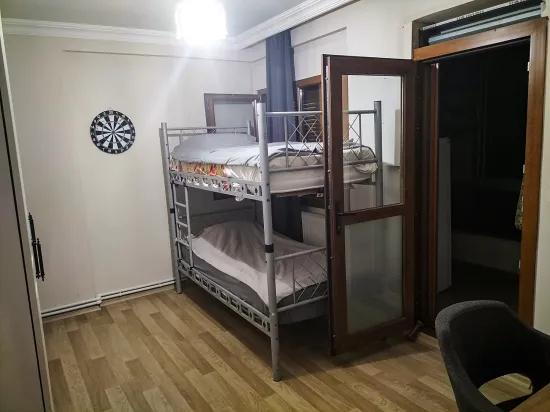 3+1 Apartment for sale with enclosed kitchen In İzmir Seferihisar Camikebir Neighbourhood