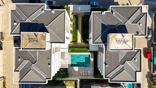 Seferihisar In Necat Hepkon Neighbourhood In pool site Detached Garden For sale 2+1 Flat