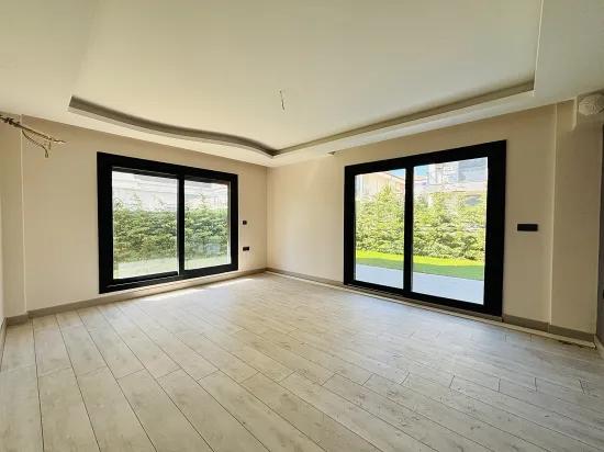 Seferihisar In Necat Hepkon Neighbourhood In pool site Detached Garden For sale 2+1 Flat