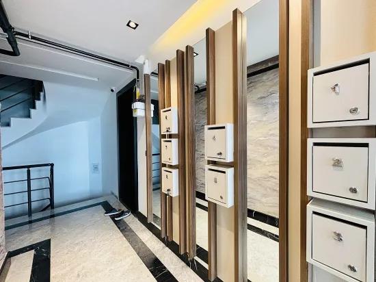 İzmir Seferihisar pool In the site Inside for sale 3+1 apartment.