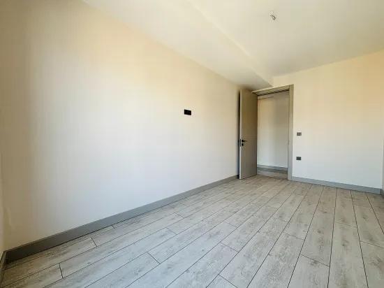 İzmir Seferihisar pool In the site Inside for sale 3+1 apartment.