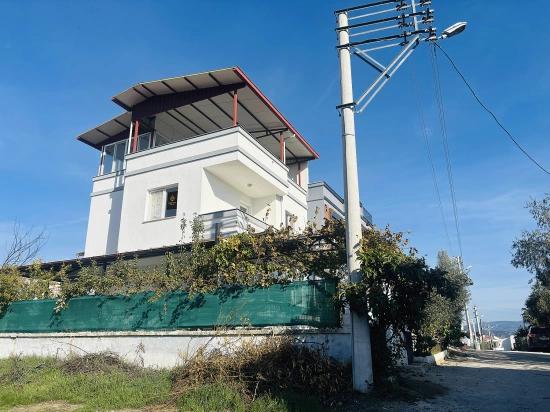 4+1 Triplex With Detached Parking And Garden In Seferihisar Doğanbey