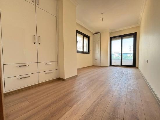 3+1 Villa For Sale With Parking And Garden In Seferihisar Doğanbey, 500 Meters From The Beach