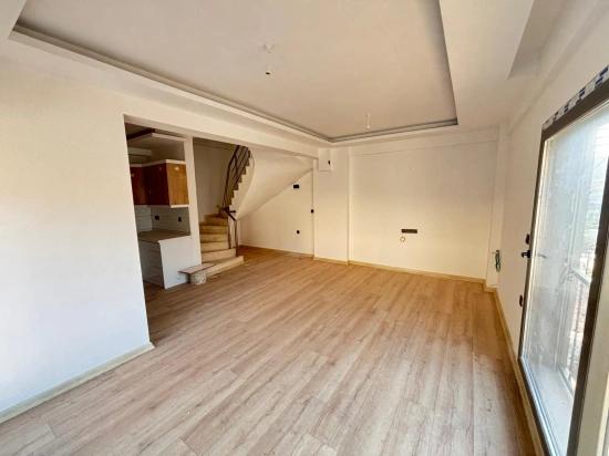 2+1 Villa With Detached Entrance And Garden For Sale In Seferihisar Payamlı