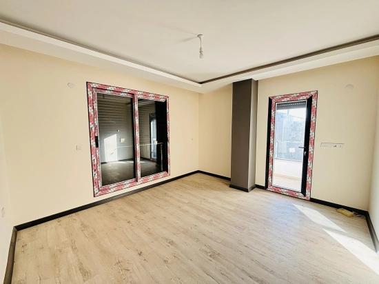 3+1 Villa With Large Garden For Sale In Seferihisar Doğanbey
