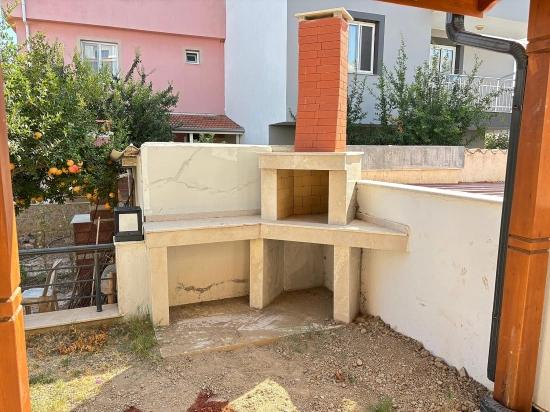 3+1 Villa With Large Garden For Sale In Seferihisar Doğanbey
