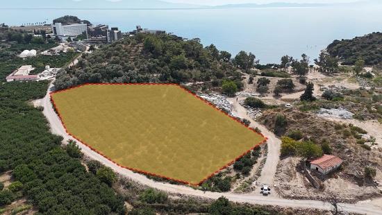 Corner Parcel Single Title Deed 9.727M² Field For Sale In Menderes Özdere, 100M From The Beach