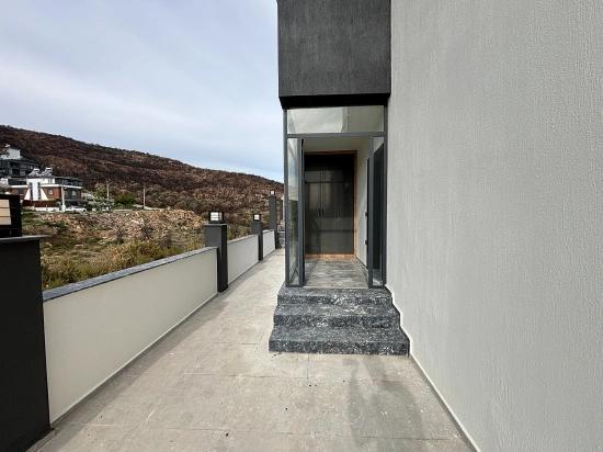 Ultra Luxury 4+1 Triplex Villa With Detached Large Garden In İzmir Seferihisar Doğanbey