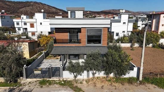 3+1 Detached Duplex Villa With En-Suite Bathroom In Payamlı Neighborhood, Seferihisar, Izmir