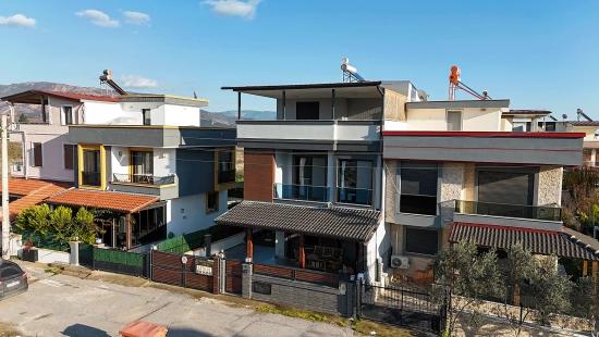 3+1 Detached Villa With Spacious Garden And En-Suite Bathroom In Each Bedroom